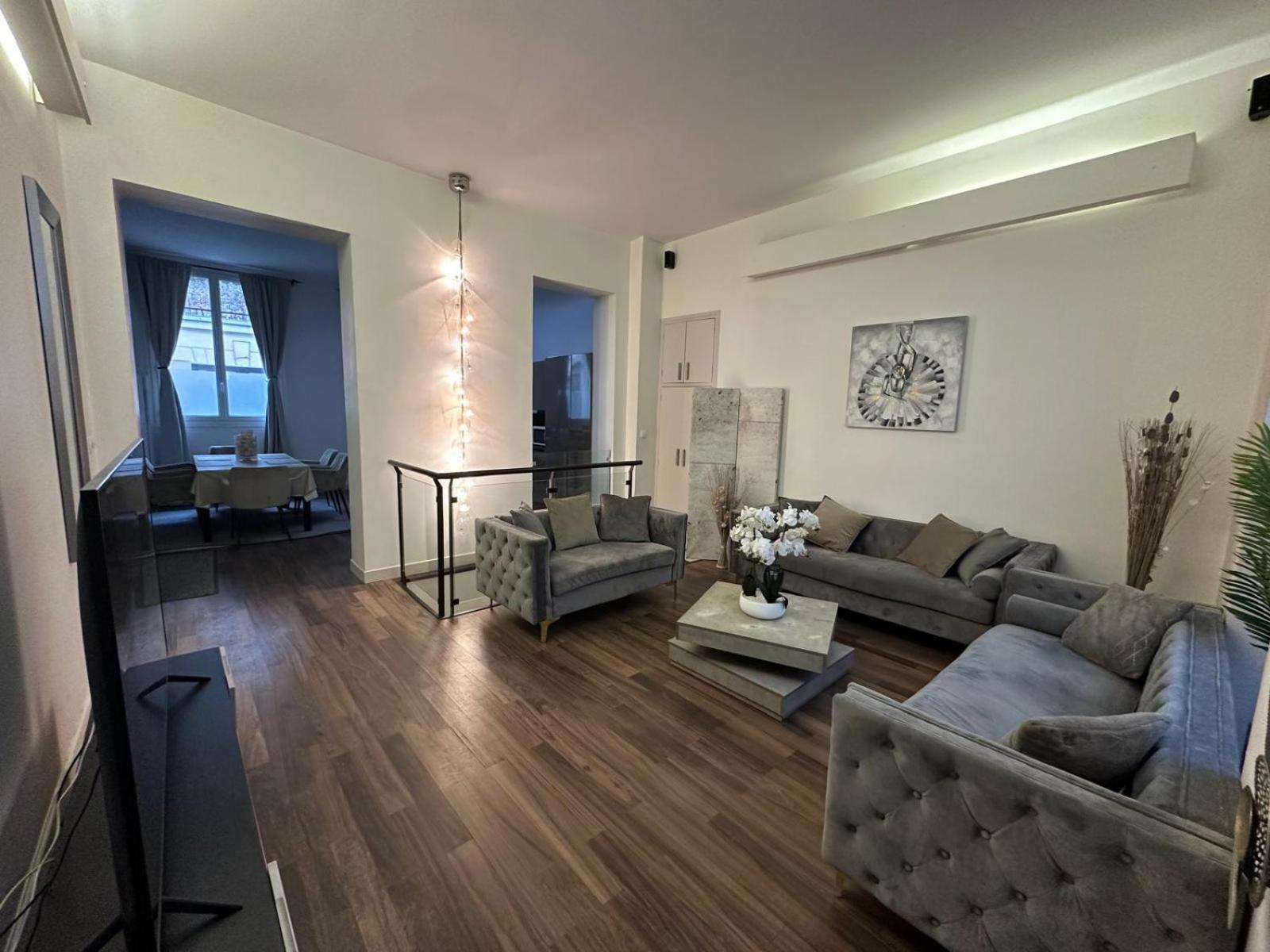 Les Champs Elysees-125M2 Modern And Spacious Parigi Esterno foto