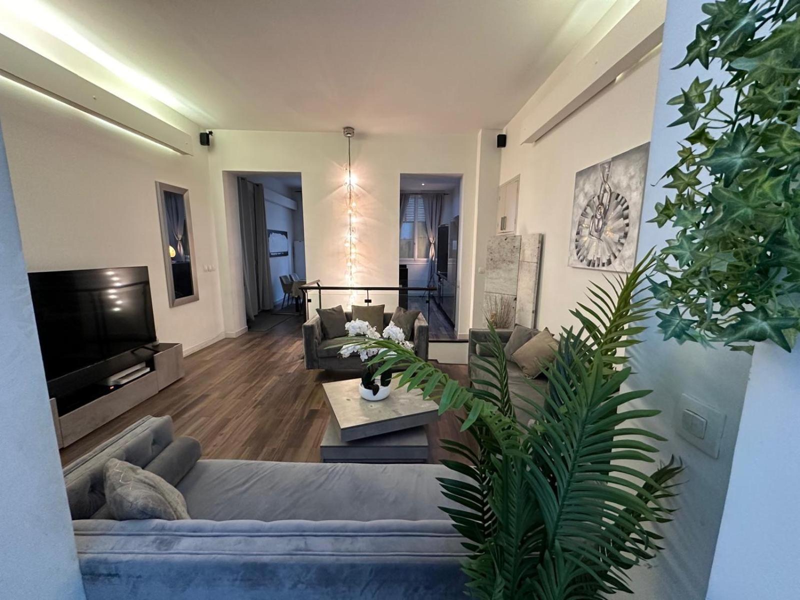 Les Champs Elysees-125M2 Modern And Spacious Parigi Esterno foto