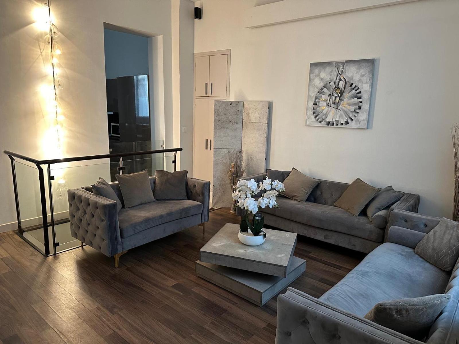 Les Champs Elysees-125M2 Modern And Spacious Parigi Esterno foto
